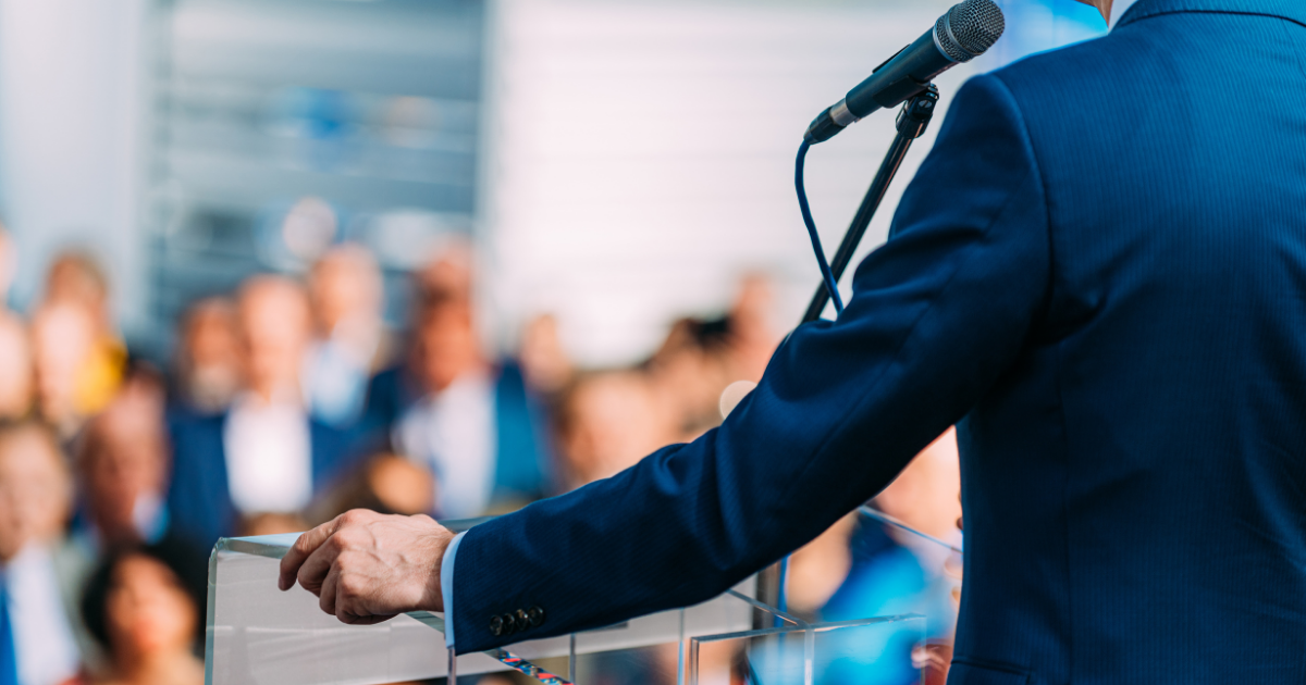 Weer honderden meldingen van bedreiging politici