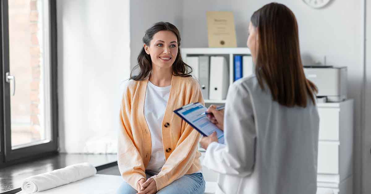 Twee op de drie vrouwen voelen zich niet prettig bij het bespreken van gezondheidsklachten op het werk