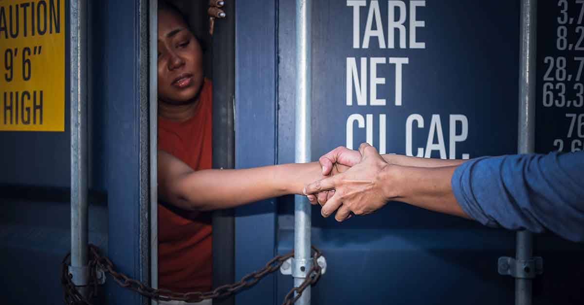 Nationaal Rapporteur roept formerende partijen op tot structurele aanpak mensenhandel en online seksueel kindermisbruik